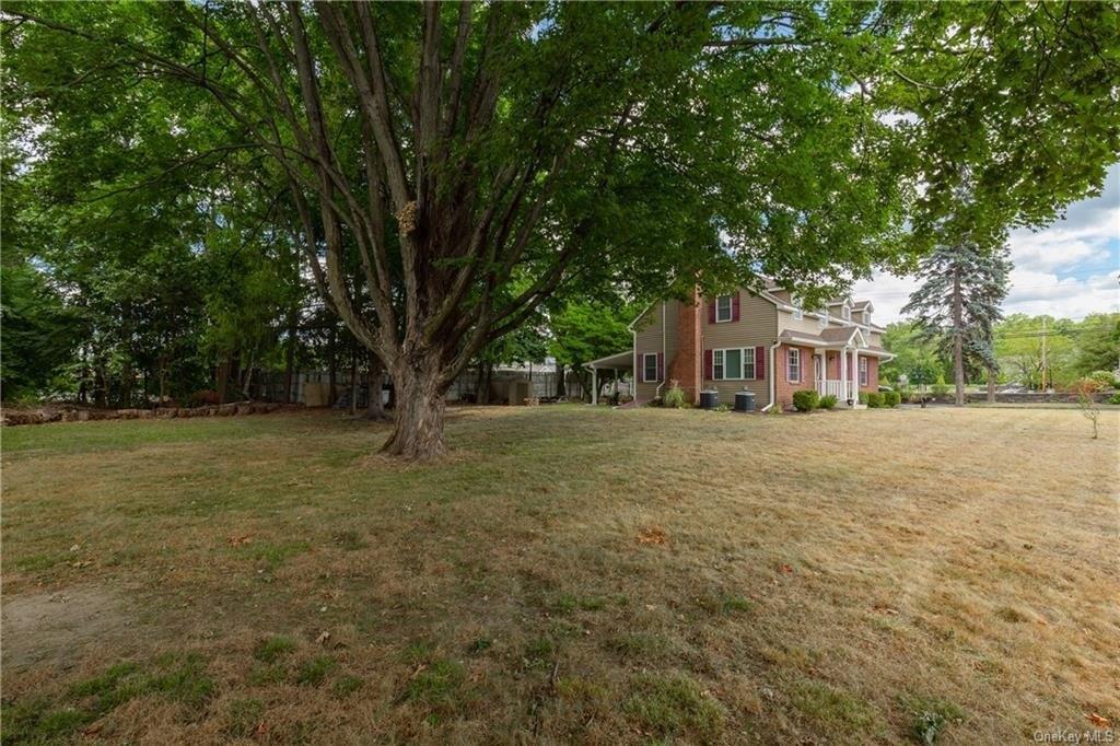 Mansion Dr, Hyde Park, NY 12538