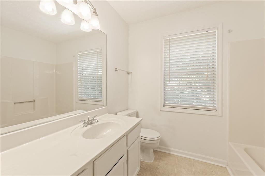 Tia Trce Nw, Kennesaw, GA 30152