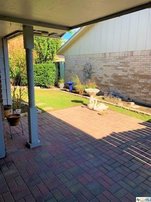 Andover St, Victoria, TX 77904