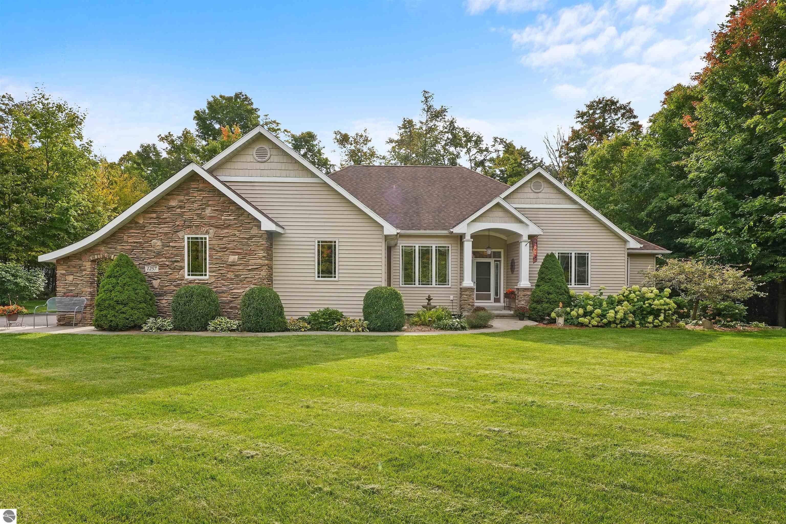 S Ridge Ct, Traverse City, MI 49696