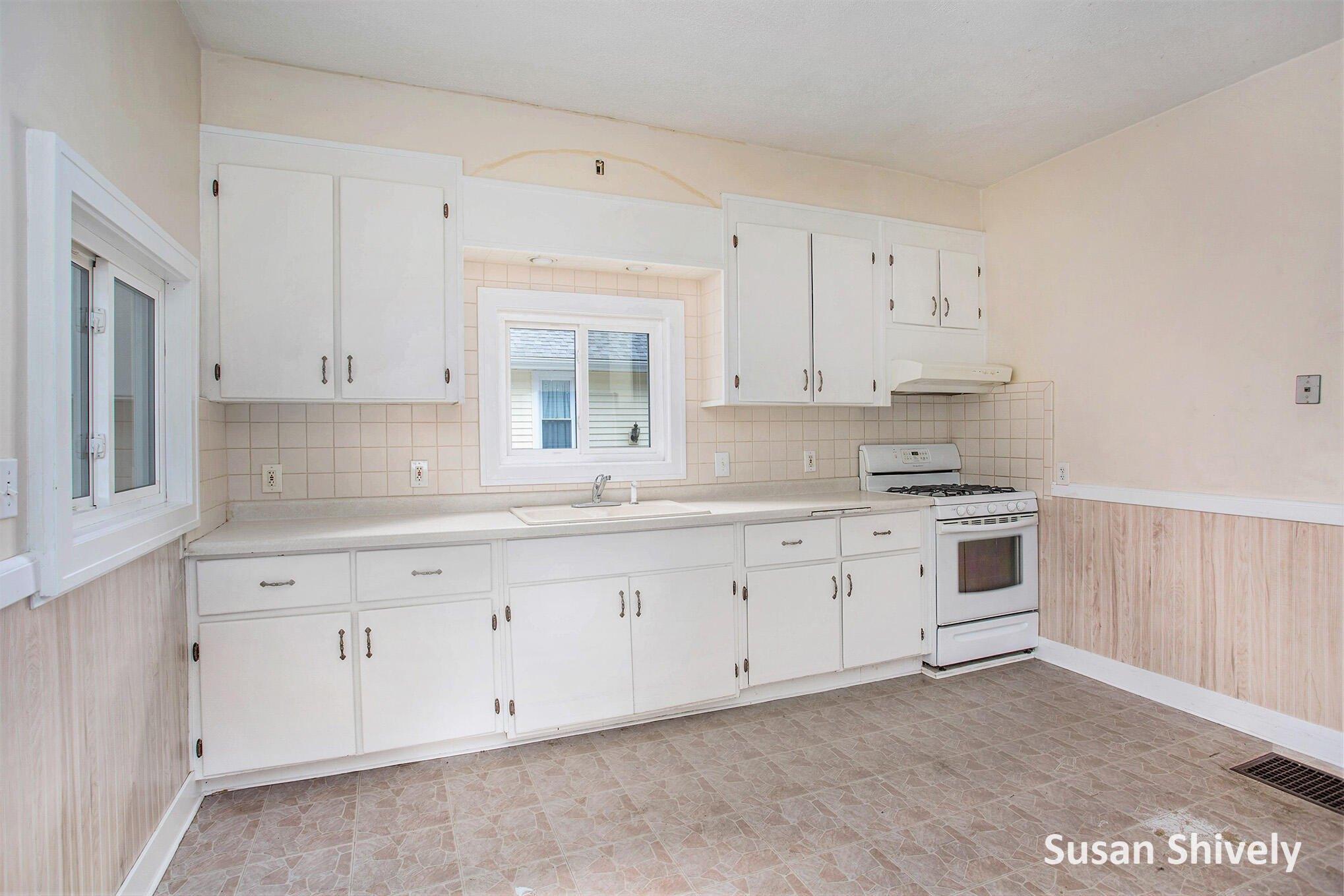 Edgewood Ave Ne, Grand Rapids, MI 49505