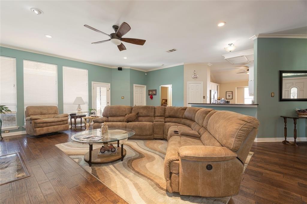 Granbury Dr, Dallas, TX 75287