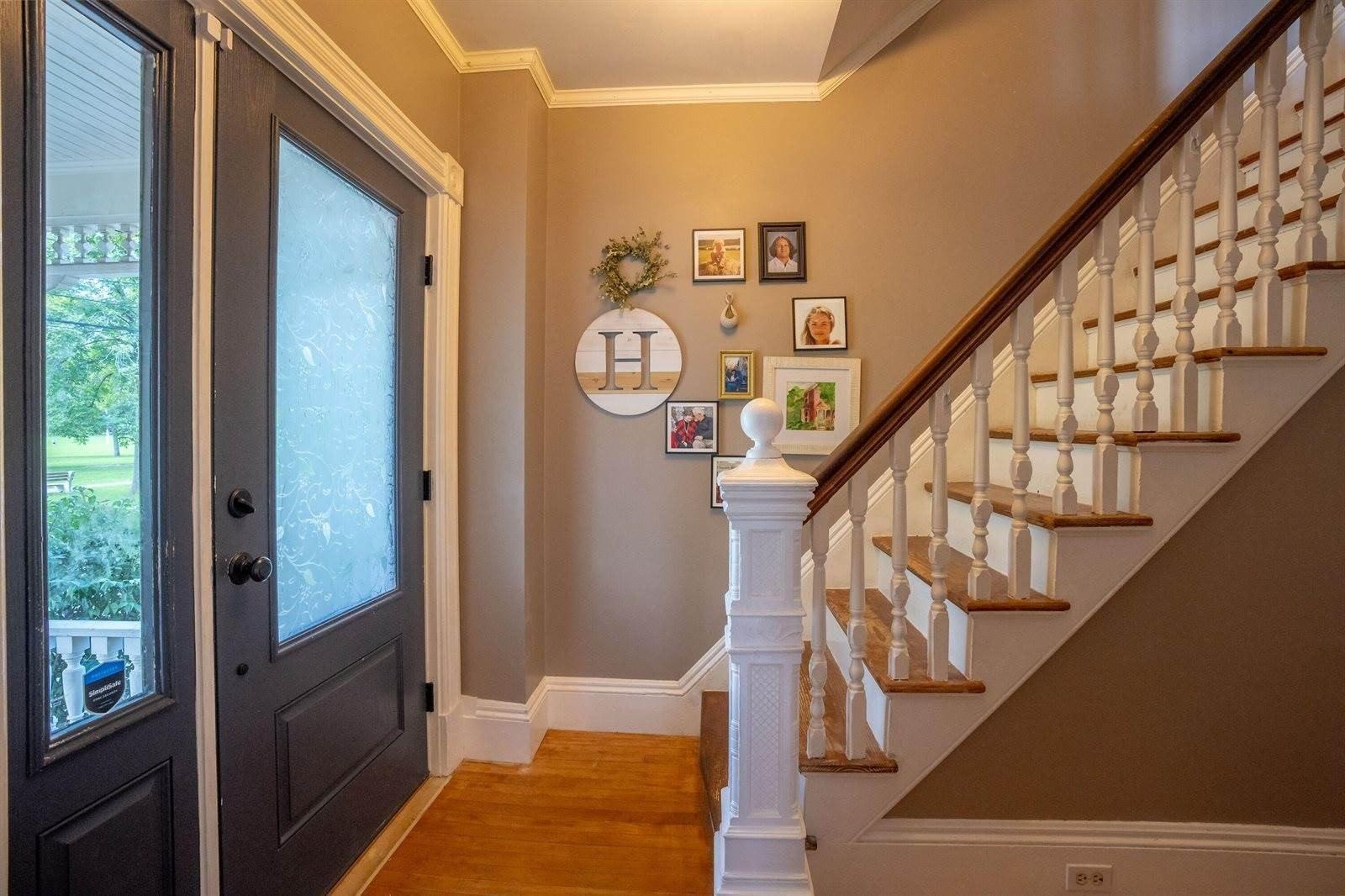 Parkview Ave, Bangor, ME 04401