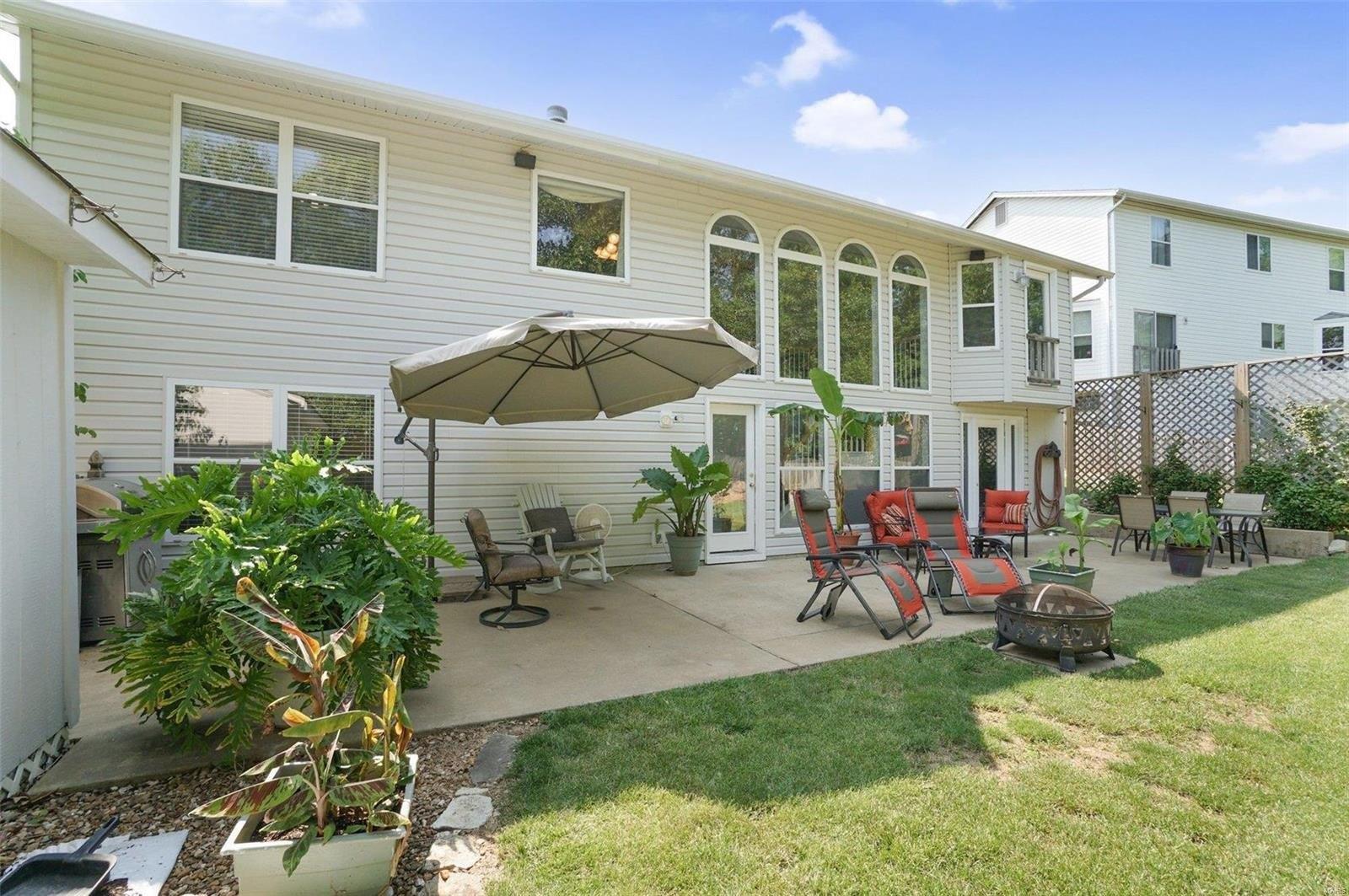 S Brampton Dr, Saint Charles, MO 63304