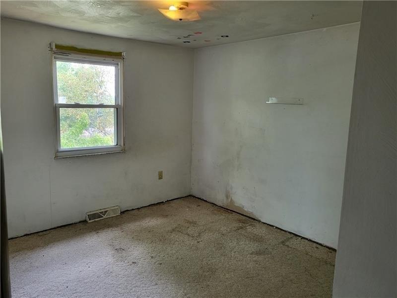 Darlan Hill Dr, Pittsburgh, PA 15239