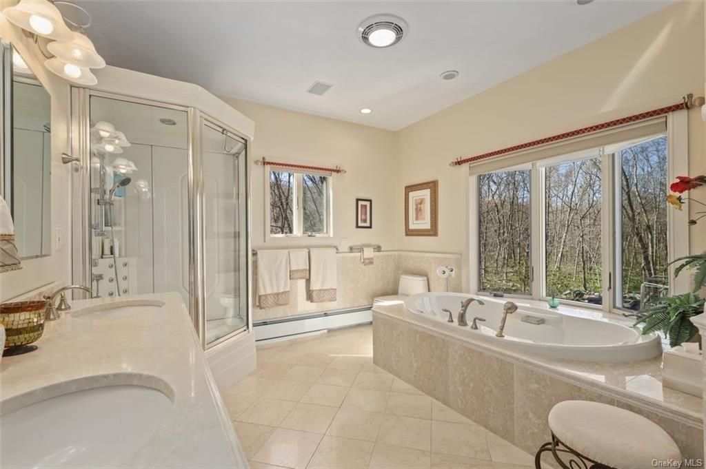 Cross Rd, Stormville, NY 12582