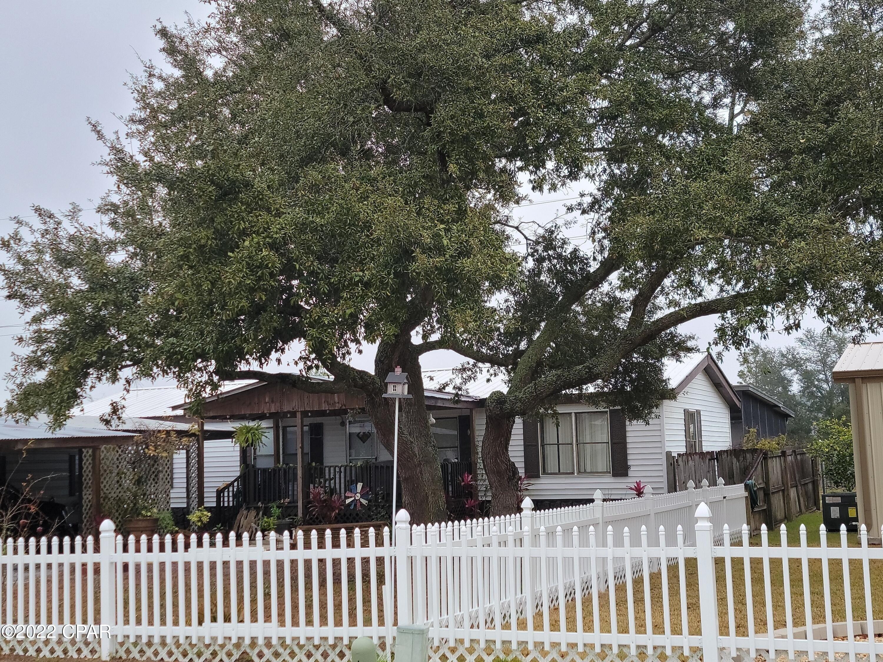 Grand Oaks Ln, Panama City, FL 32408