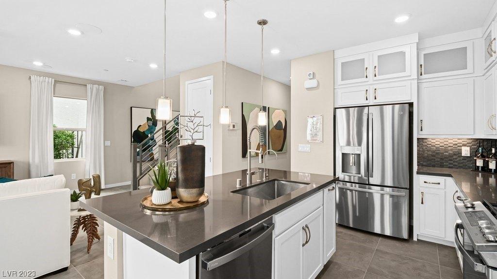 Desert Hollow Ave, Las Vegas, NV 89138