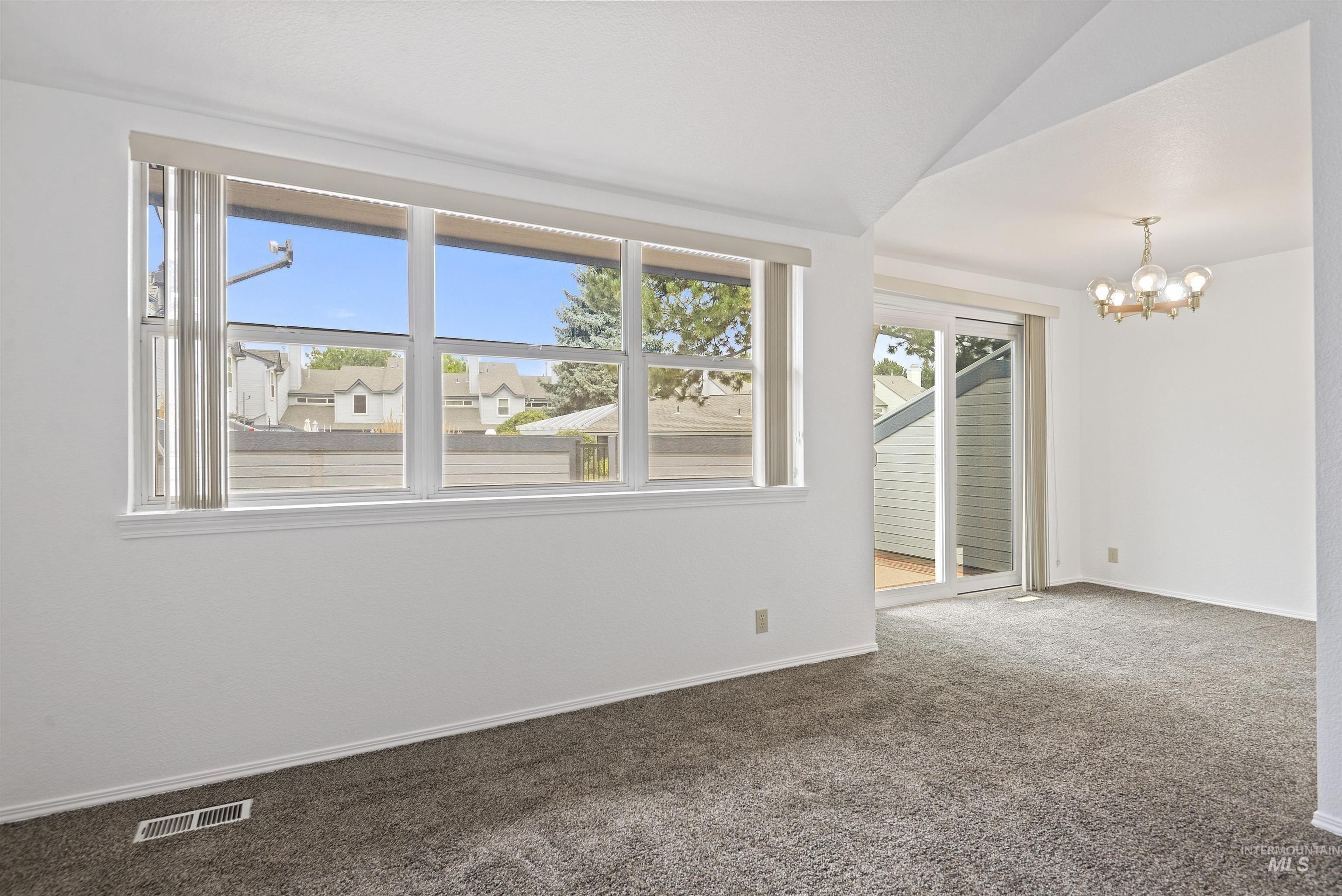 N Benjamin Ln, Boise, ID 83704
