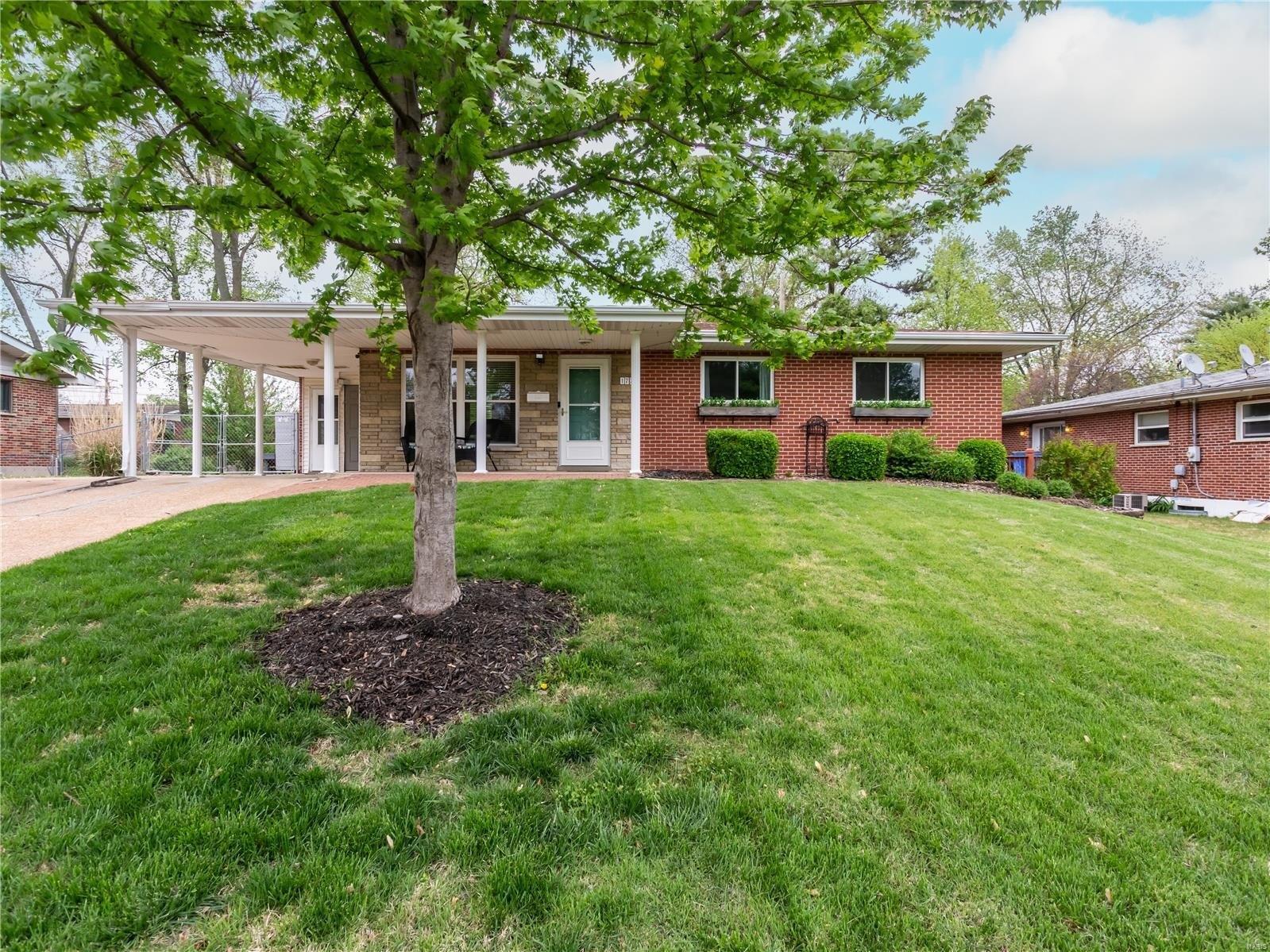Gerald Ave, Florissant, MO 63031