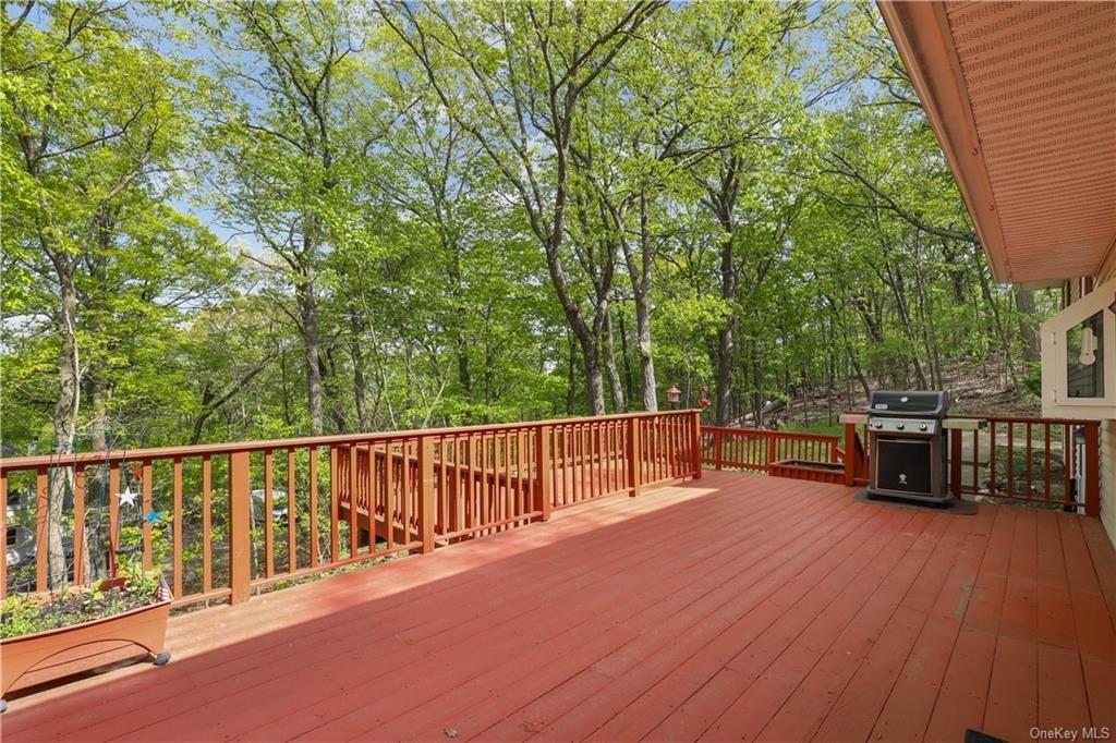 Howland Rd, Garrison, NY 10524
