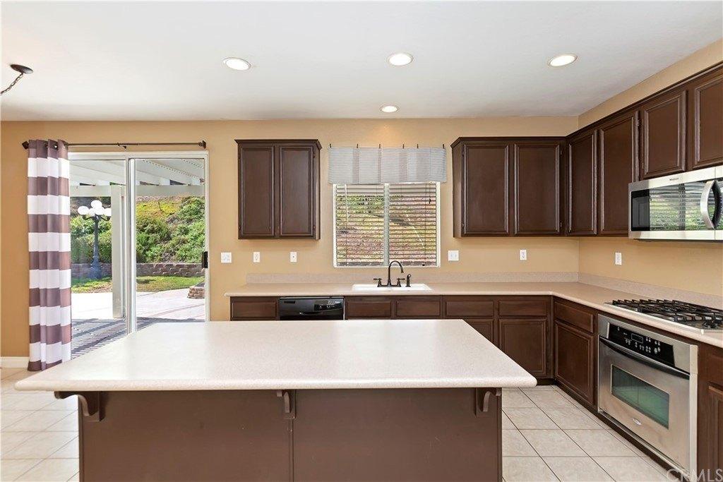 Plainfield Way, Corona, CA 92883