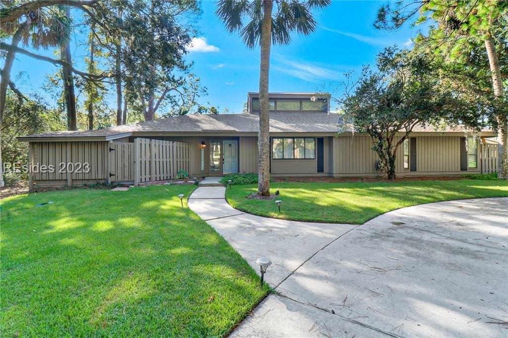 Woodbine Pl, Hilton Head Island, SC 29928