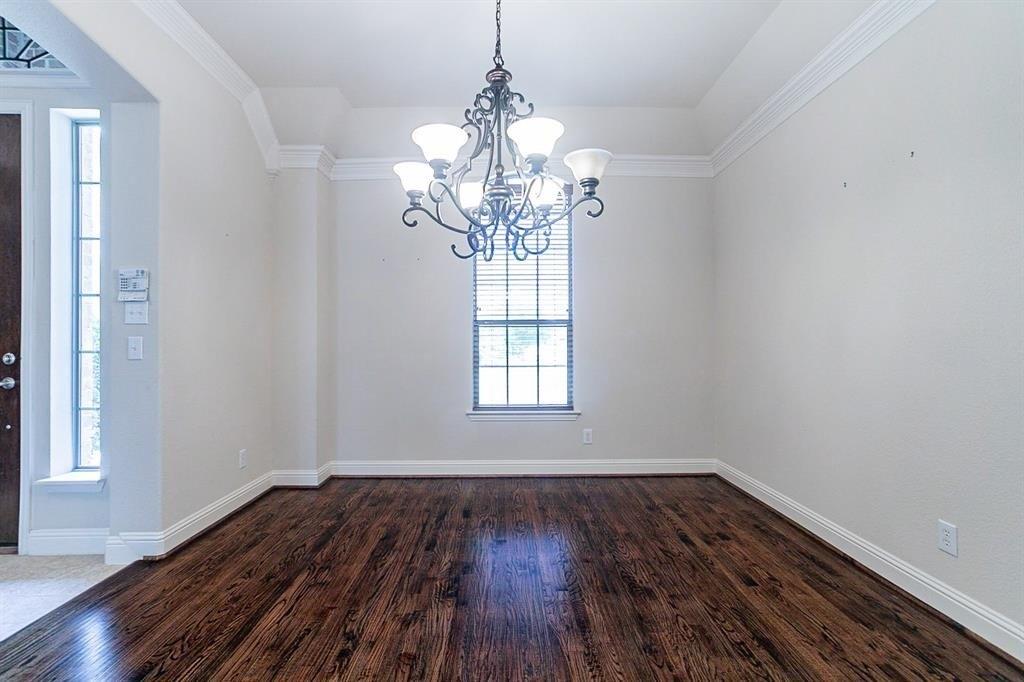 Crescent Ln, Colleyville, TX 76034