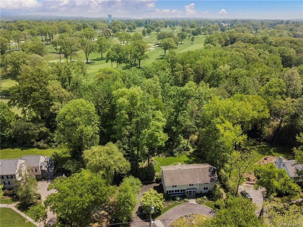 Griffen Ave, Scarsdale, NY 10583