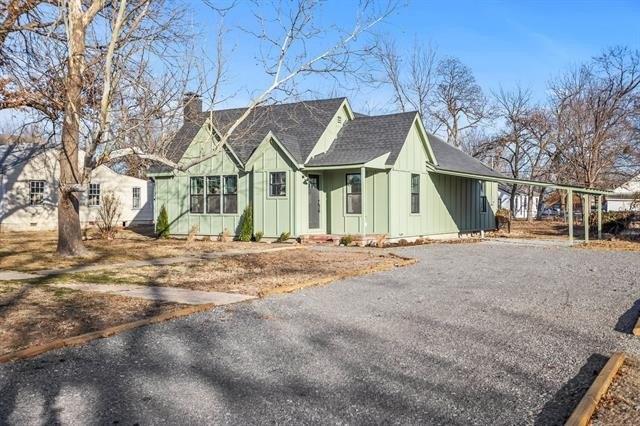 S Vann St, Pryor, OK 74361