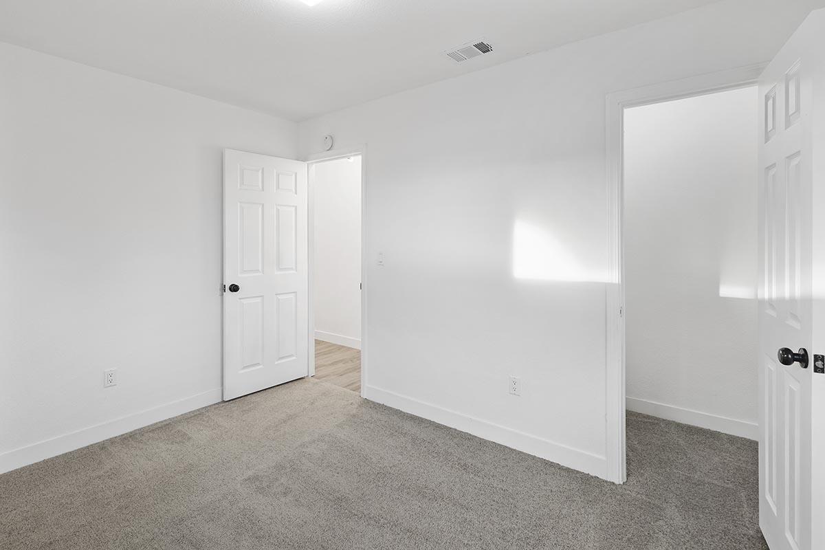 E Avenue J2, Lancaster, CA 93535