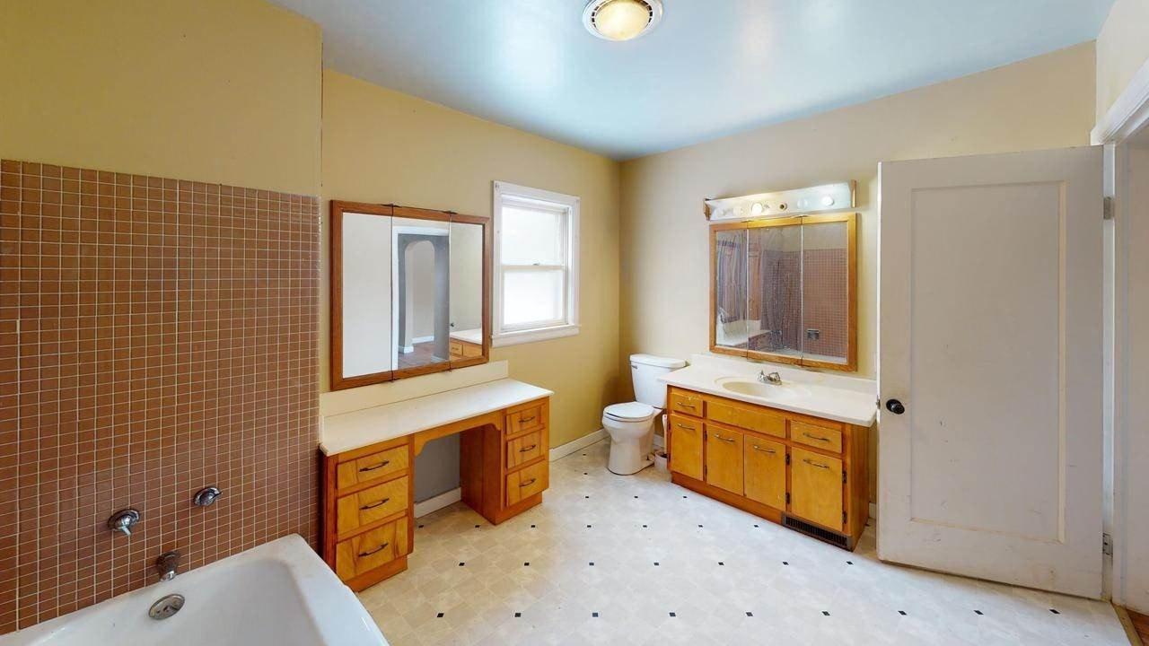 E Main St, Wauzeka, WI 53826