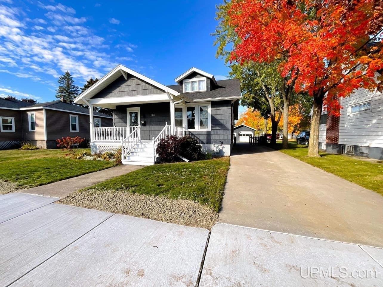 17th Ave, Menominee, MI 49858