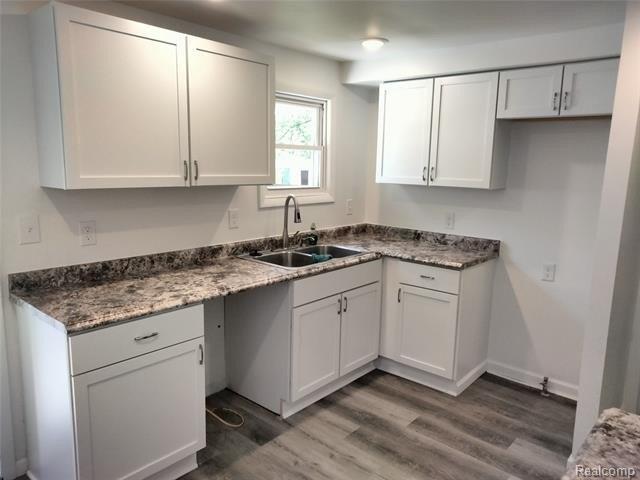 E Columbia Ave, Pontiac, MI 48340