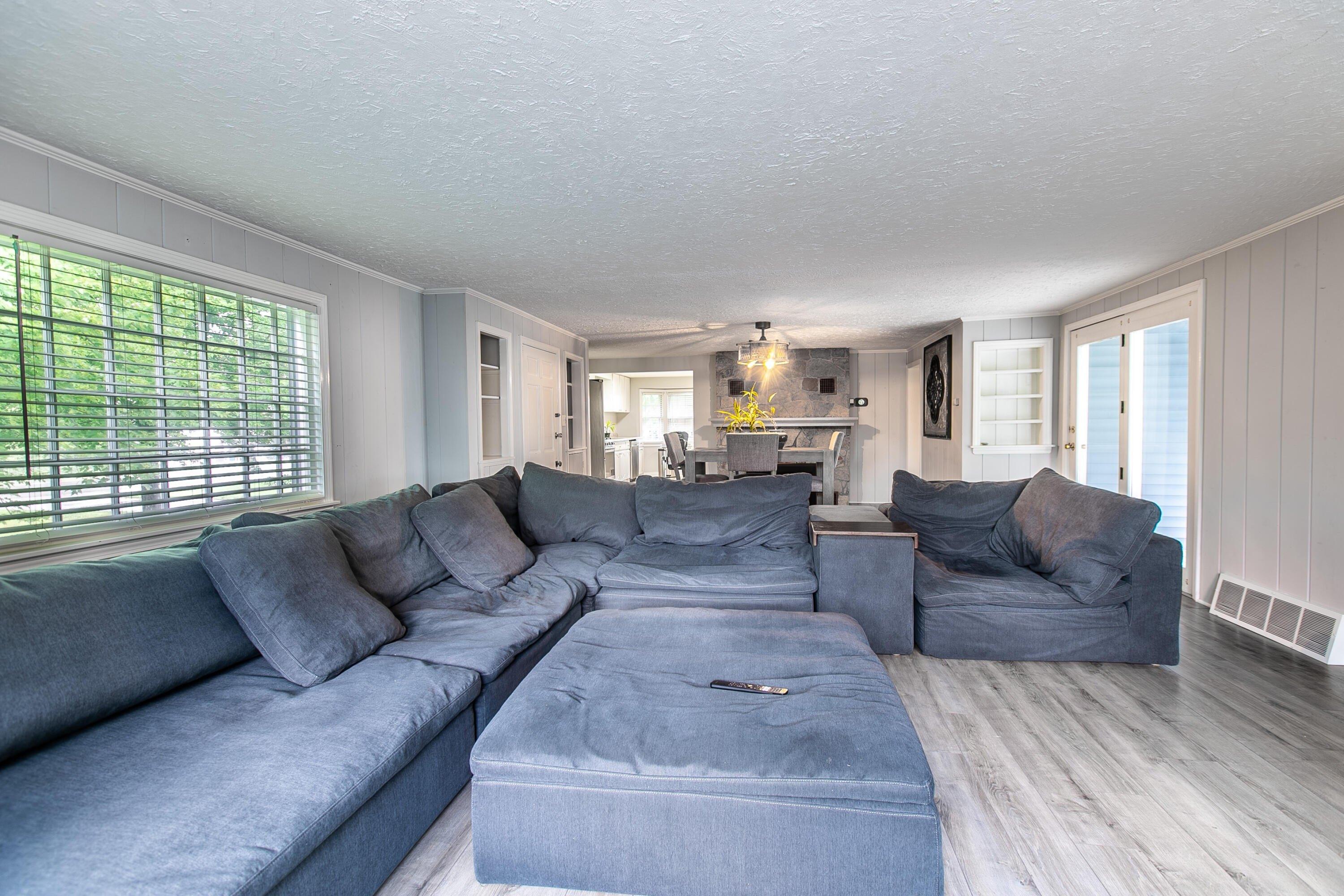 30th Ave, Kenosha, WI 53144