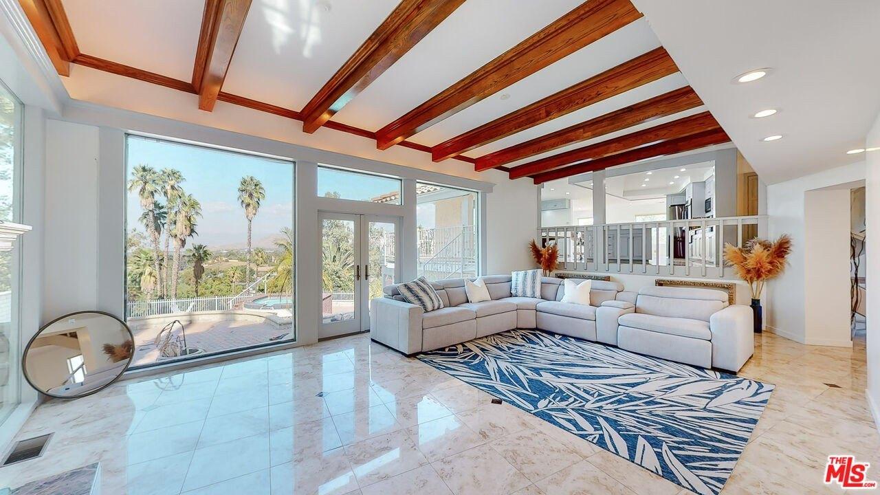 Knob Hill Dr, Riverside, CA 92506