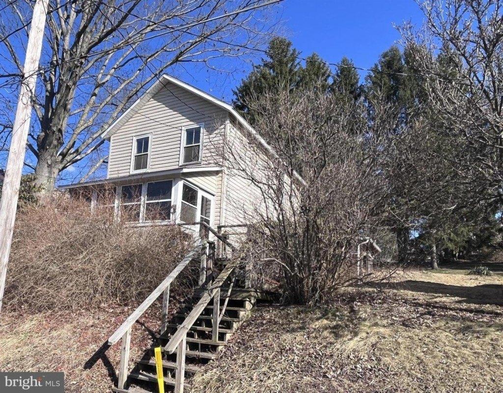 Main St, Winburne, PA 16879