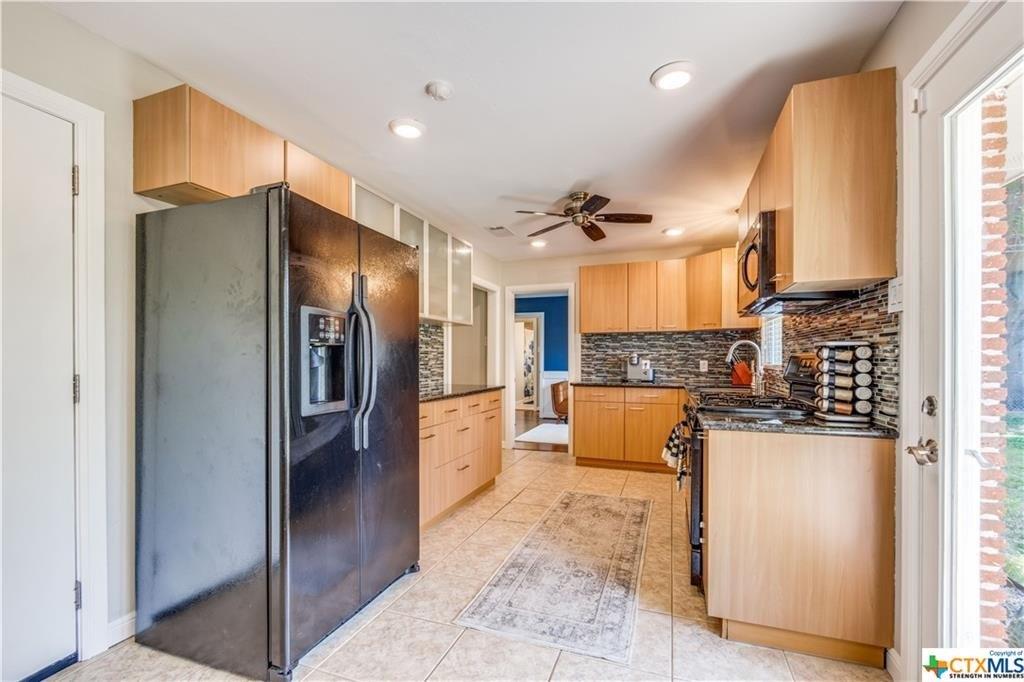Woodcrest Dr, Houston, TX 77018