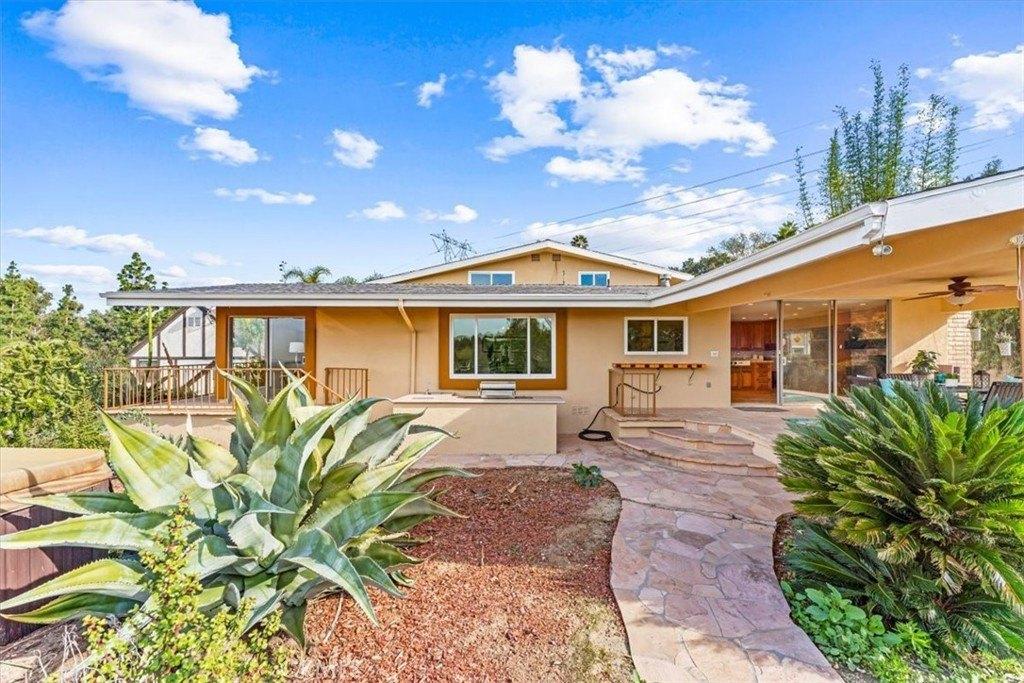S Country Hill Rd, Anaheim, CA 92808