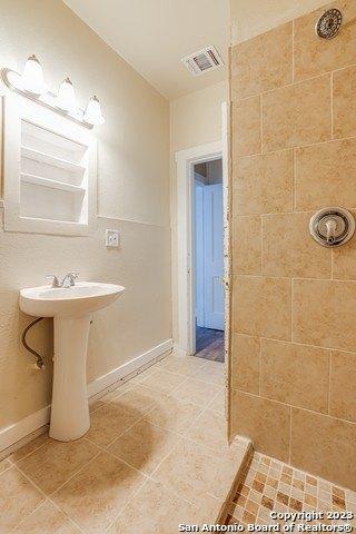 Center St, San Antonio, TX 78202