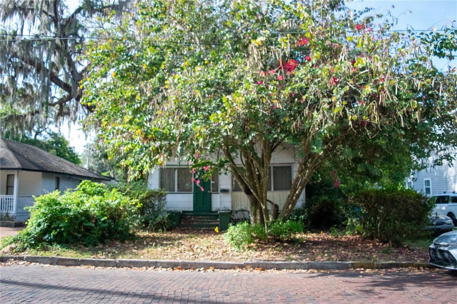 Montana St, Orlando, FL 32803