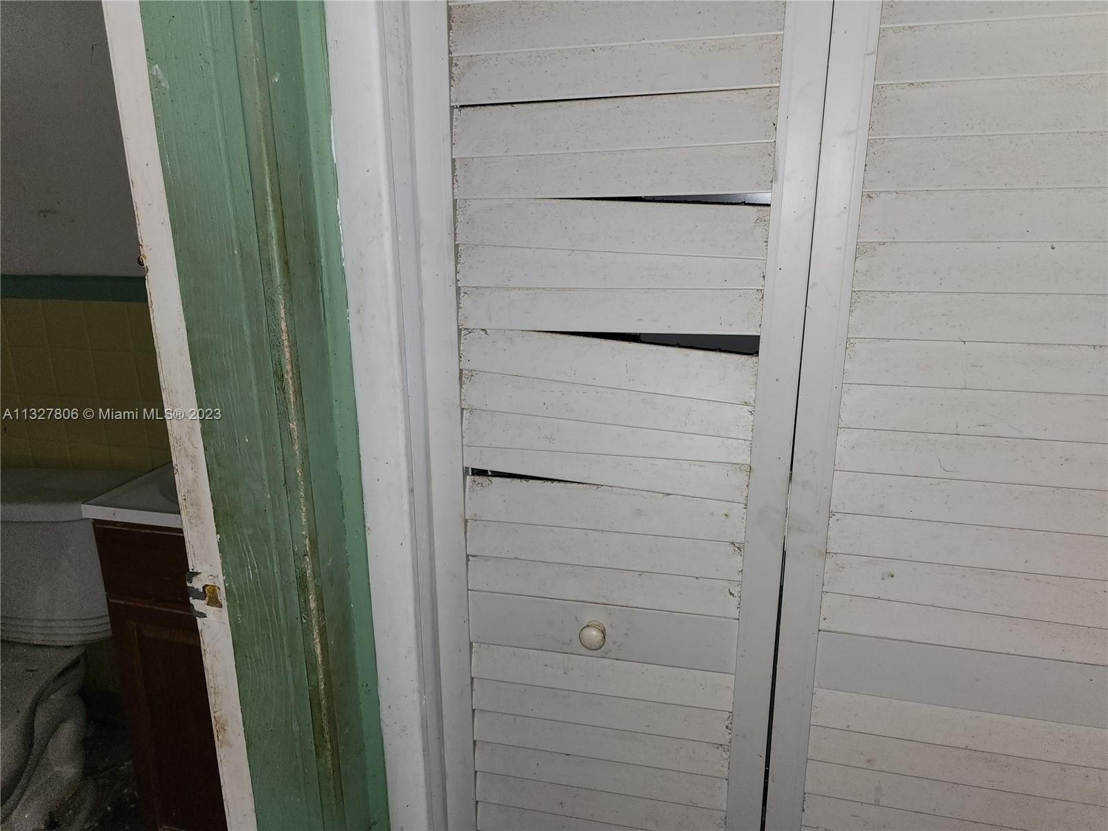 Sw 38th Ct, Davie, FL 33314
