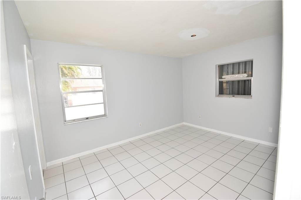 7th St, Naples, FL 34113