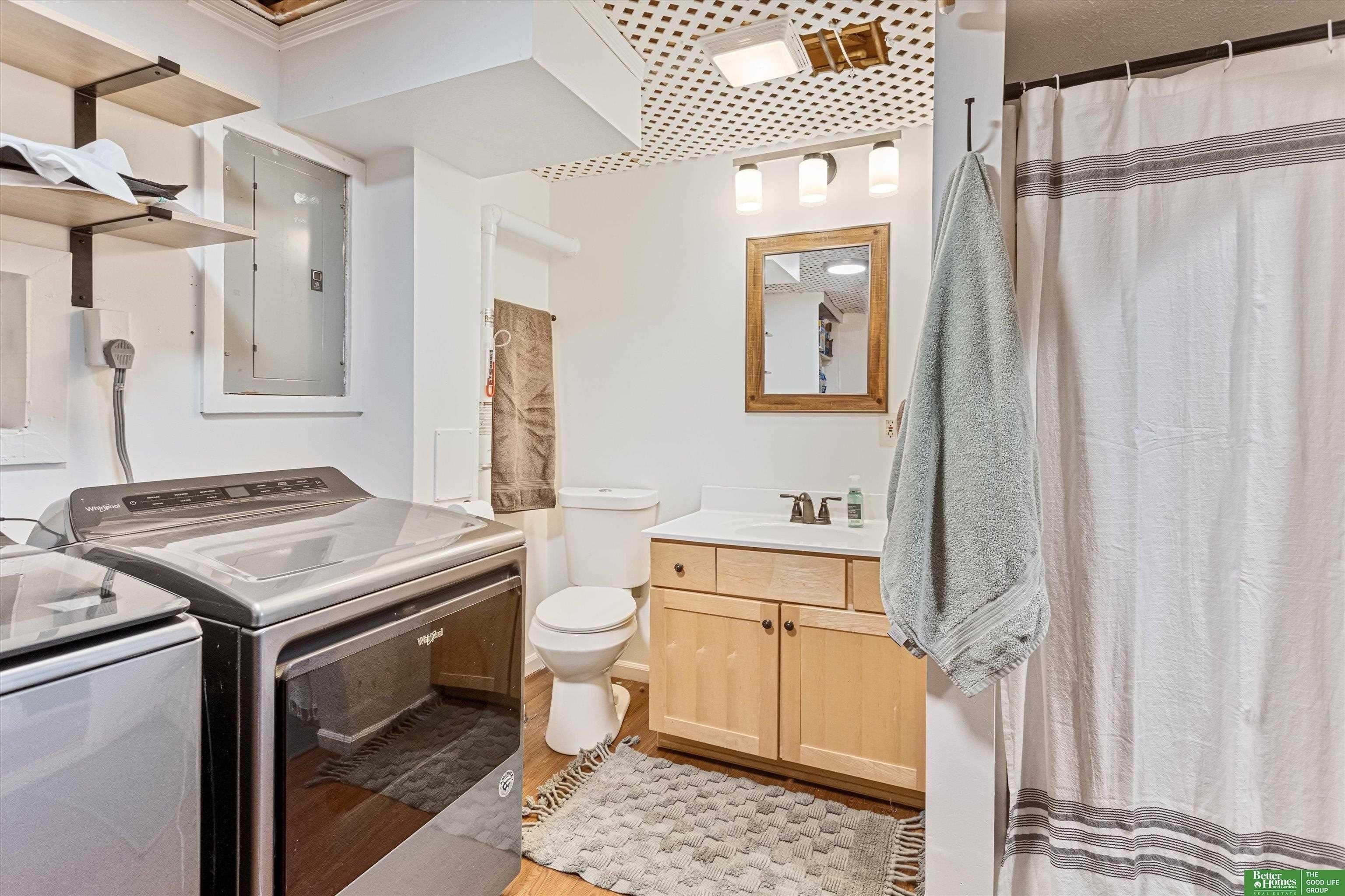 W St, Omaha, NE 68137