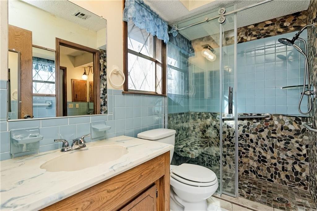 W Banz Rd, Rogers, AR 72758