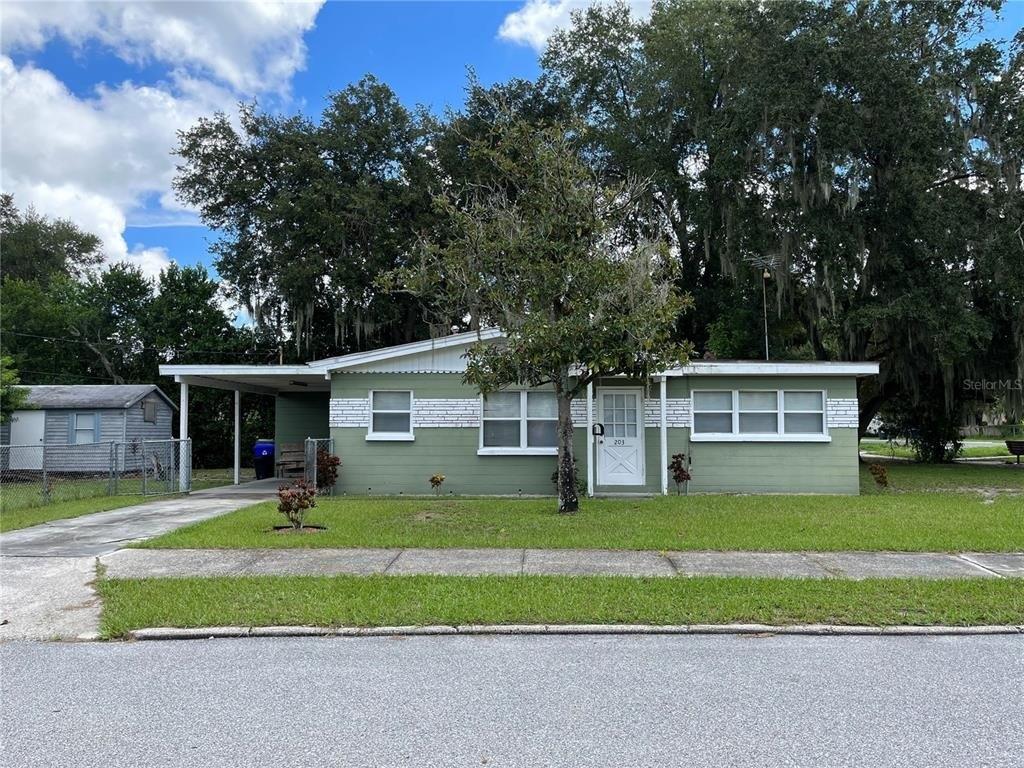 Dixie Pl, Lakeland, FL 33801