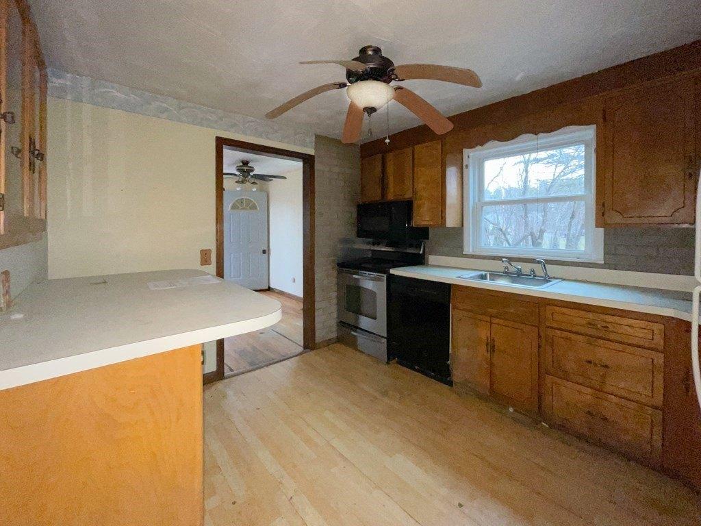 Hillside Rd, Westfield, MA 01085