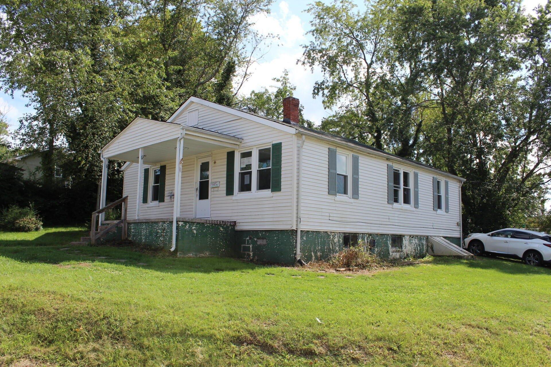 Bay St, Bristol, TN 37620