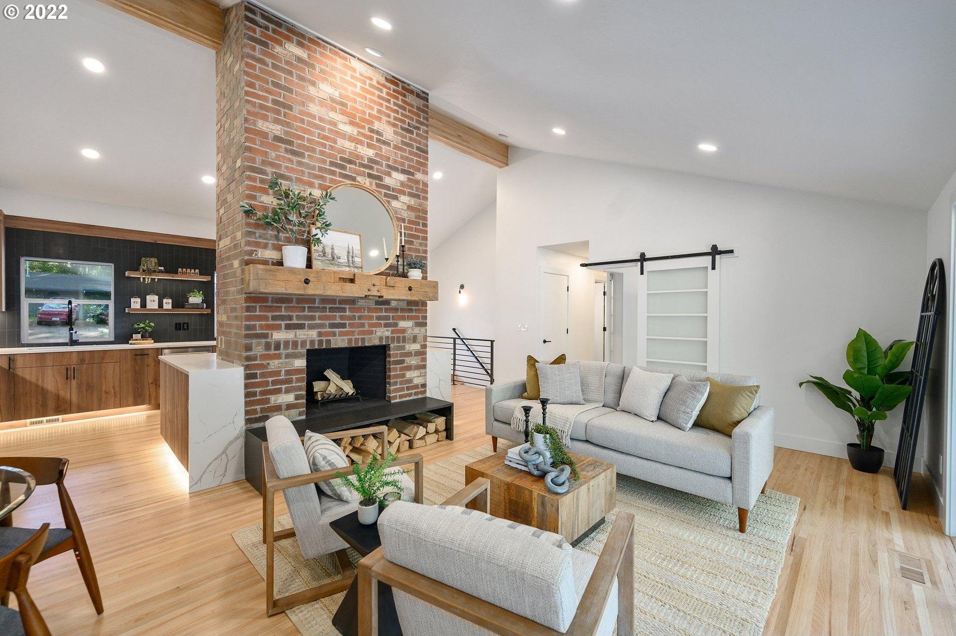 Fernwood Dr, Lake Oswego, OR 97034
