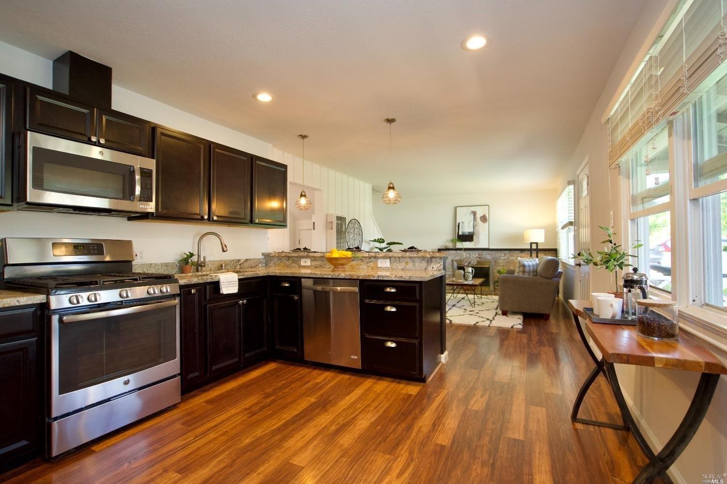 Dorset St, Napa, CA 94558