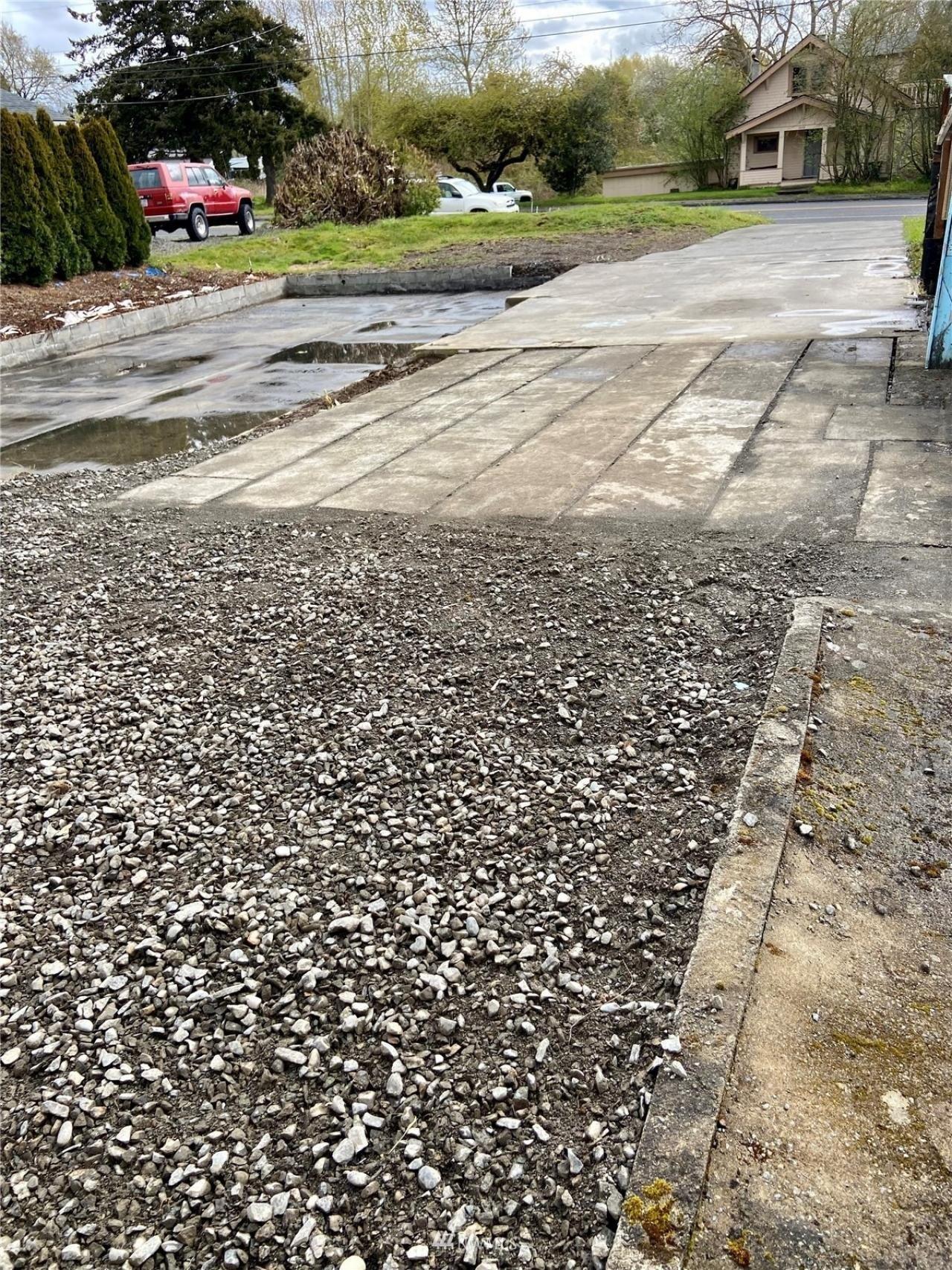 Bennett Dr, Bellingham, WA 98225