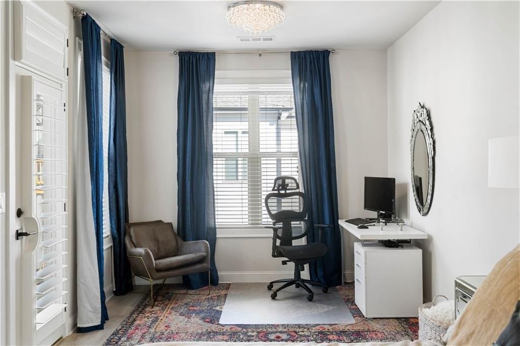 Parkside Pl, Sandy Springs, GA 30342