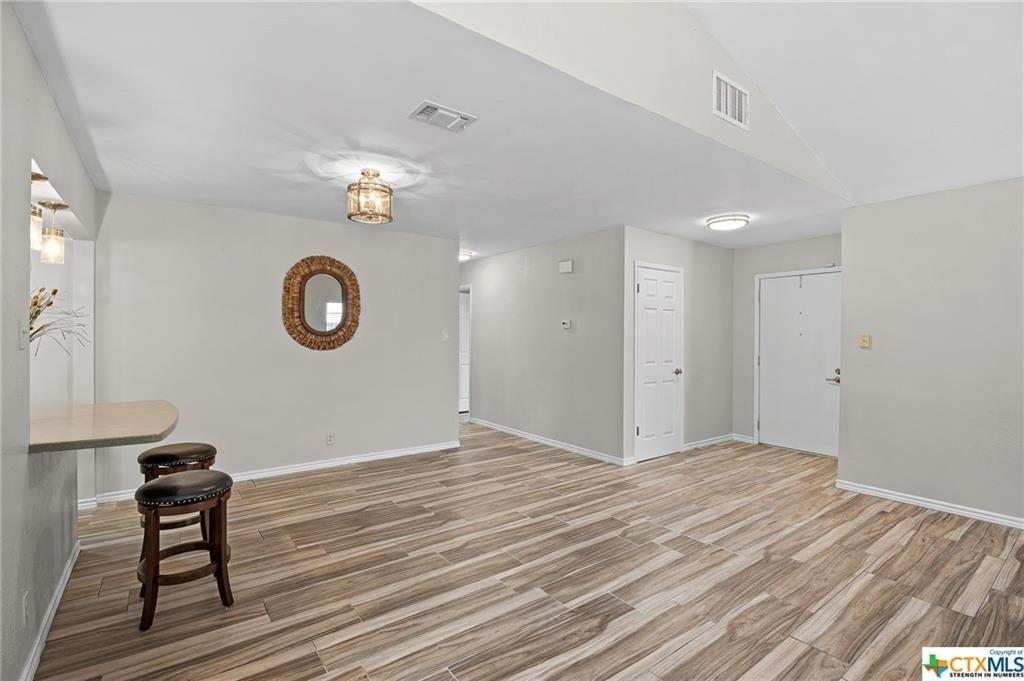 Neans Dr, Austin, TX 78758