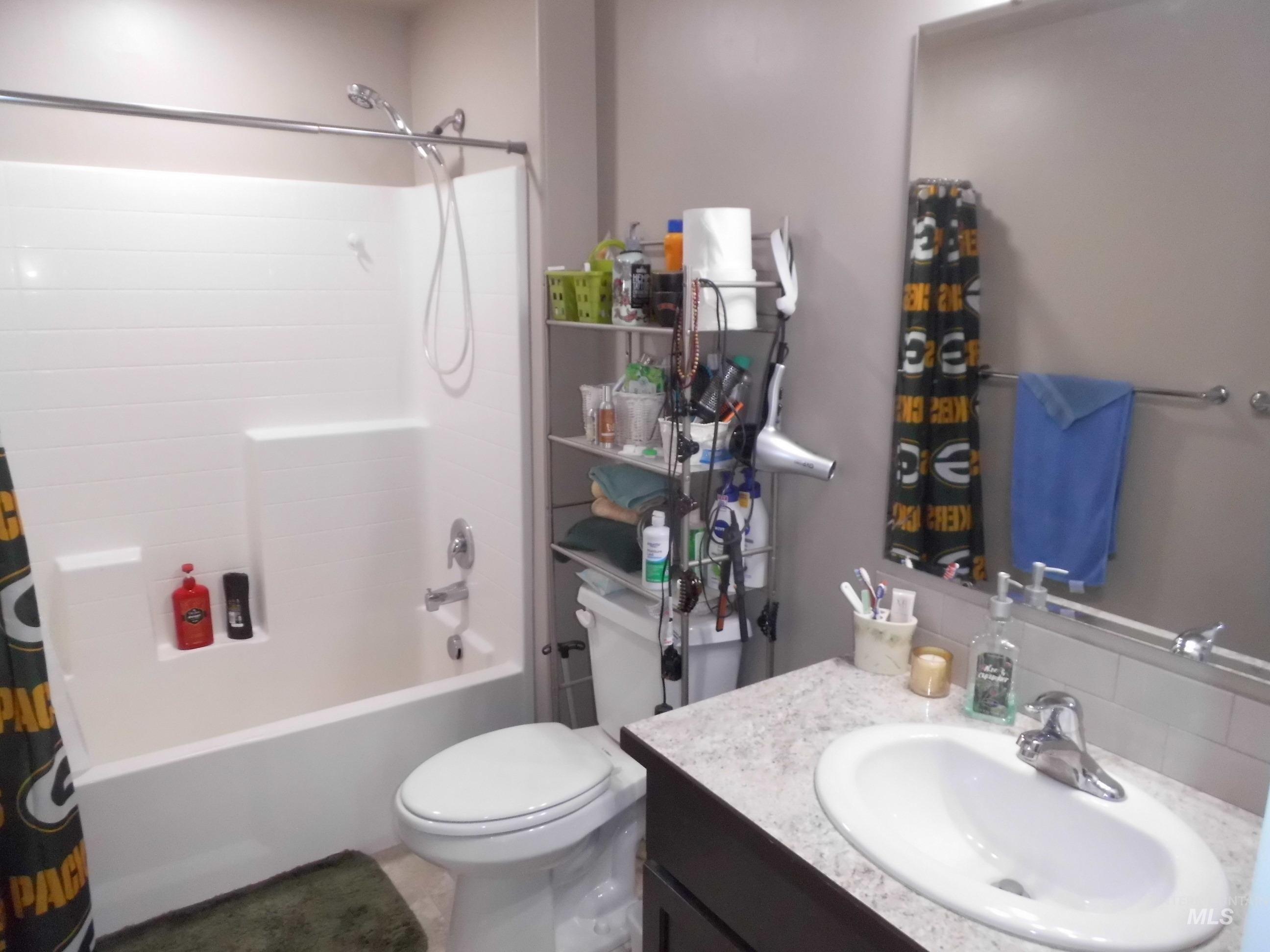 W Cruser Dr, Boise, ID 83709