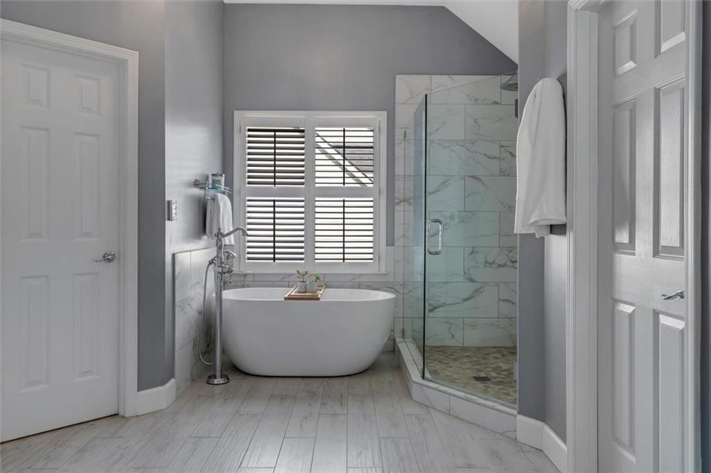 Darien Park Dr, Roswell, GA 30076