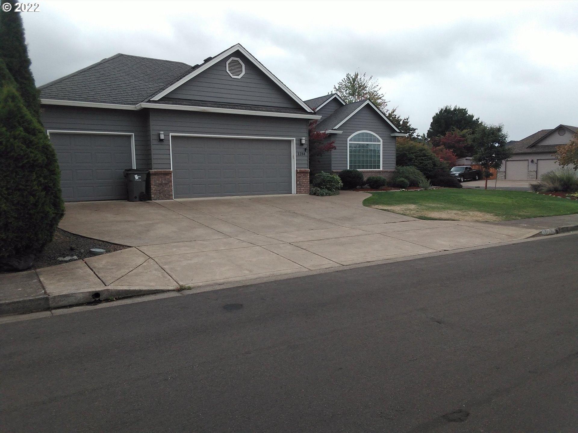 Alderbrook Ln, Eugene, OR 97404