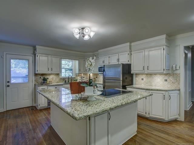 E 22nd Pl, Tulsa, OK 74114