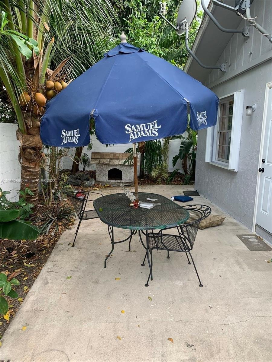 Pierce St, Hollywood, FL 33024