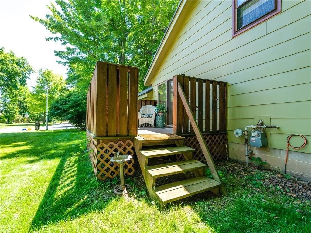 Pickett Ln, Hilton, NY 14468