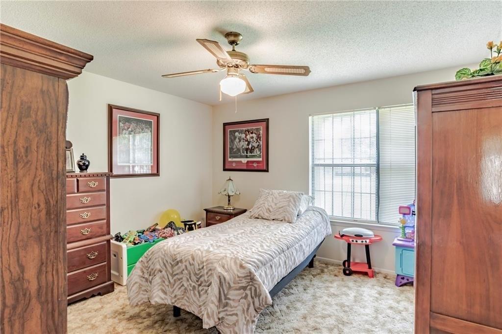 Sharpless Dr E, Eight Mile, AL 36613